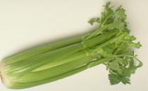 冬季血压高 吃点西芹辅助降压