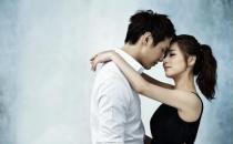 揭秘：接吻方式暴露情感浓度