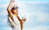 开车族必备食疗养生知识 以水代茶更易提神