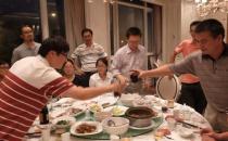 喝酒时不该吃4种菜 以免诱发癌症