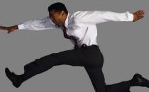 办公室微运动 坐在椅子上锻炼腿部