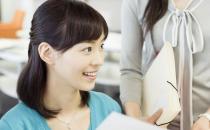 电脑前的女性护肤养生事项