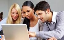 家长应陪伴高中生顺利度过“反抗期”