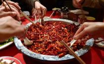 吃得太辣易错失味觉 上班族午餐怎么吃才健康？