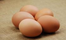 刚煮熟的热鸡蛋能用冷水泡吗