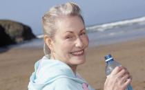 老年人该怎么补水