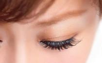 眼部巧贴假睫毛 小眼瞬间变大眼