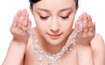 冷水洗脸毁容 增大毛孔又长痘