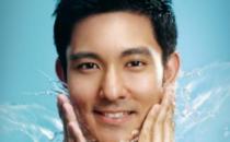 男士毛孔粗大该如何解决