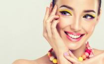 甜美彩妆 一手打造招桃花的妆容