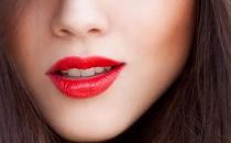 经常舔嘴唇小心惹唇炎