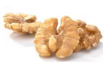 大杏仁和梅子成皮肤的解“皱”法宝