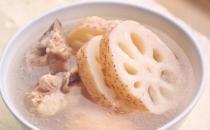 莲藕排骨汤 养生又美容