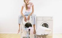 洗衣服什么水温最好去污？