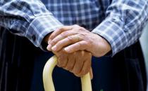 拐杖 老人的第三条腿