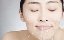 白醋美肤有功效 肌肤嫩滑选白醋