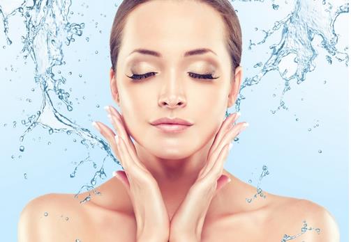 皮肤总是油油的 是什么原因