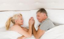 老人能否选择裸睡