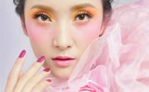 化妆去除黑眼圈 教你三步搞定