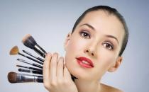 化妆有技巧：鼻型不同妆不同