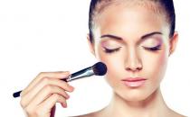 用腮红如何打造迷人红潮双颊