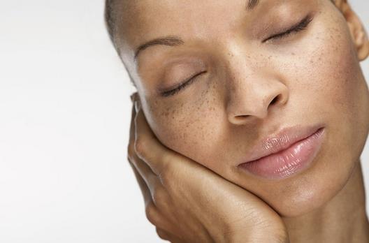 避免脸上长斑的几种方法
