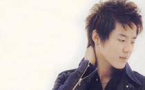 男性护发误区 频繁换洗发水更易秃顶