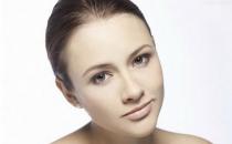 “水胖脸型”的瘦脸技巧