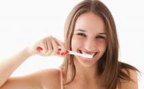 刷走大黄牙！教你几招刷牙技巧