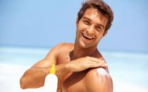 做好保湿工作 让你变水感先生