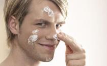 现代男人家庭自我美容的种类与技巧