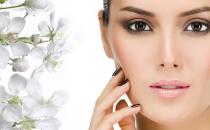 别再用刘海遮羞 6妙招远离额头痘痘