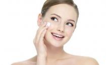 毛孔粗大咋办？缩毛孔小窍门打造陶瓷肌