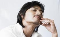 肌肤干燥怎样补水 男人肌肤补水的误区