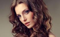 频繁梳头发伤害更大 7个最常见的错误习惯