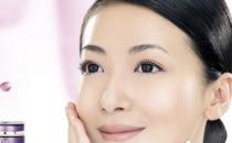 挤出黑头更易挤进细菌 体内控油是根本