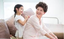 老人捶背优点多