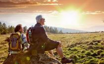 老人春季出游四大注意点