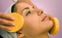 女人如何保养脸部4个易老部位