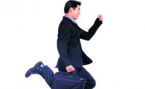 扛着“工作”走伤脊椎 坏习惯毁健康