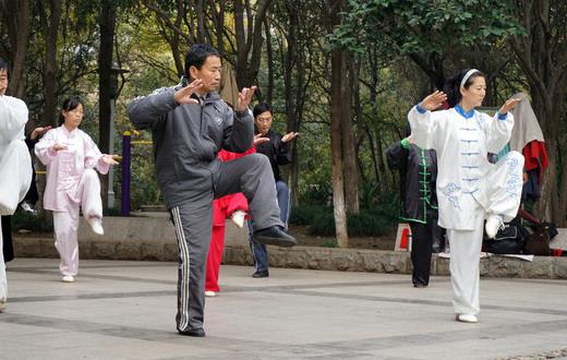 老人健康晨练有什么关键点