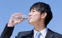男性多喝水可提升精子质量