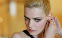 粉底需要按年龄段来选择