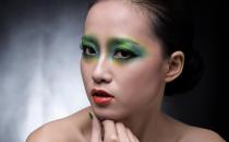 快速修补妆容失误的小技巧