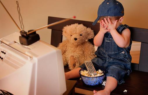 幼儿常看电视影响成长发育