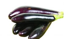 茄子有什么功效？长茄子的做法