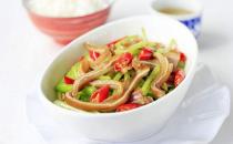 芹菜炒鸡肉真的会伤元气吗