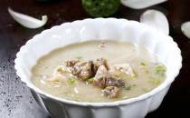 鲜爽的湖北菜肴：莲藕炖排骨的做法