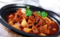 红酒炖牛肉怎么做？