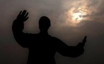 白领压力大 小心紧张型头痛